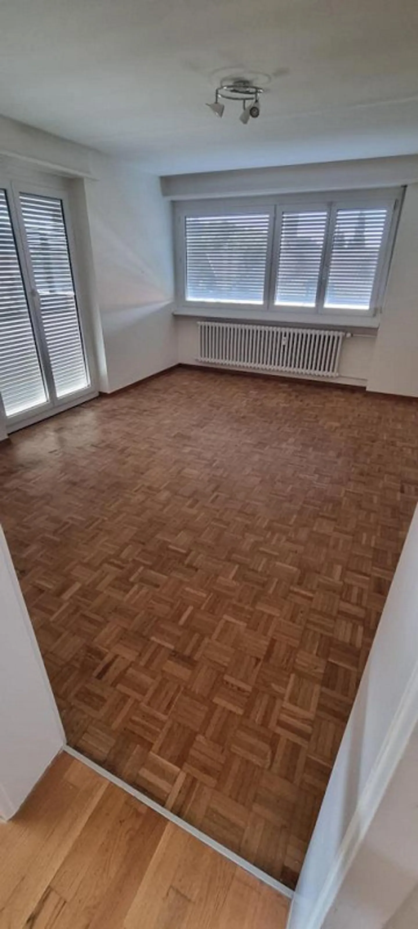 Appartement lumineux, convivial et très pratique au centre de Rheineck - Photo 3 sur 8