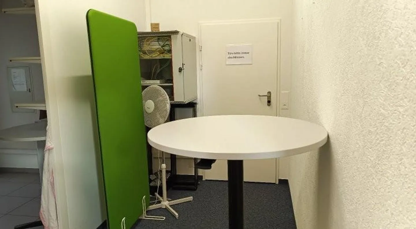 Espace commercial spacieux à louer à Hombrechtikon à partir de juillet 2026 ! - Photo 7 sur 10