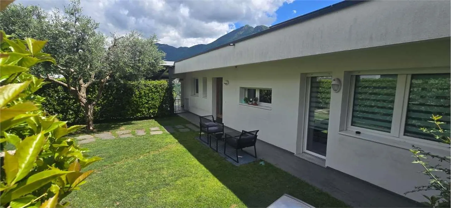 Appartamento vista lago a Porza - Foto 3 di 13