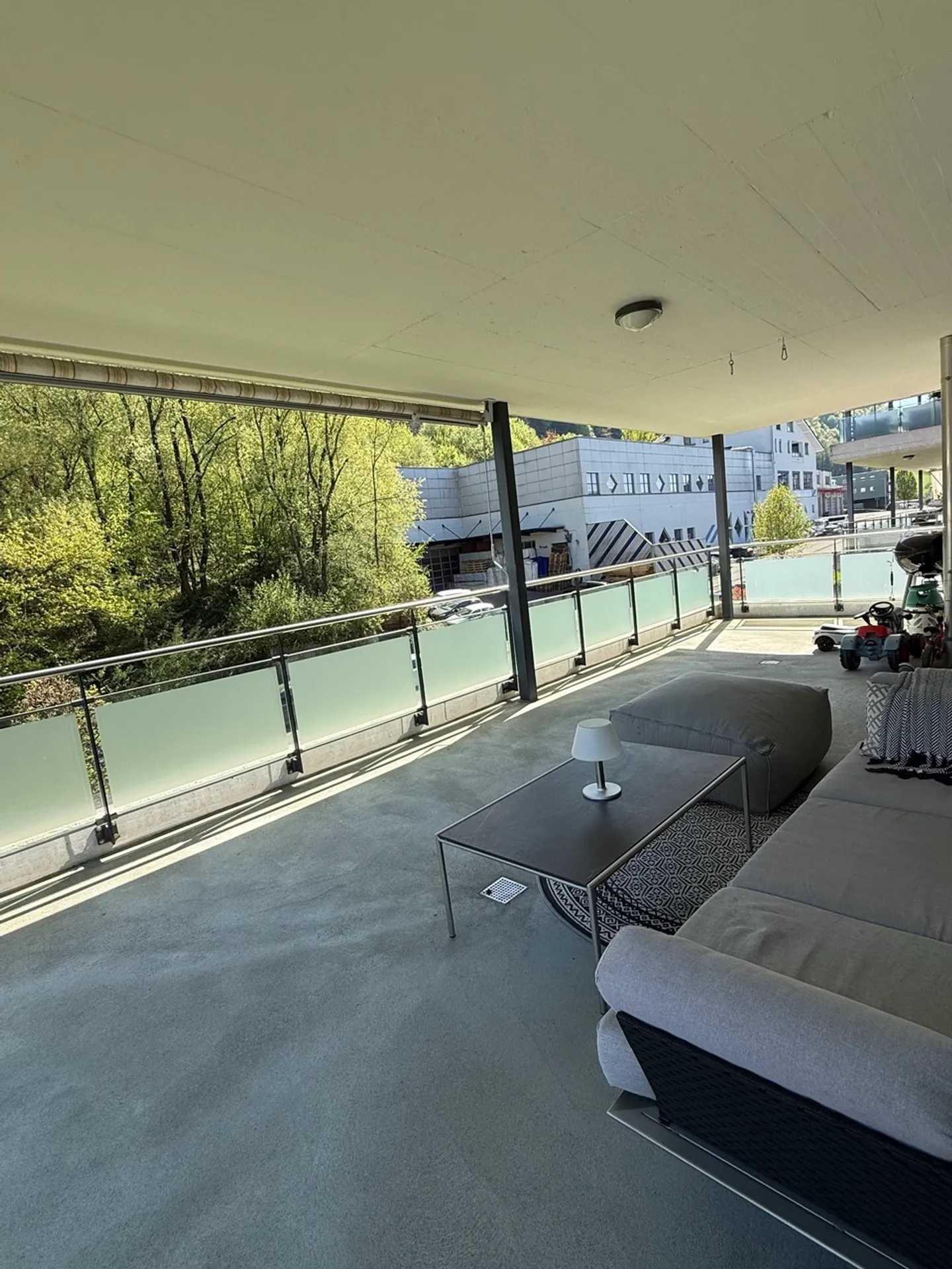Appartement de 4,5 pièces de rêve avec terrasse étendue - Photo 2 sur 10