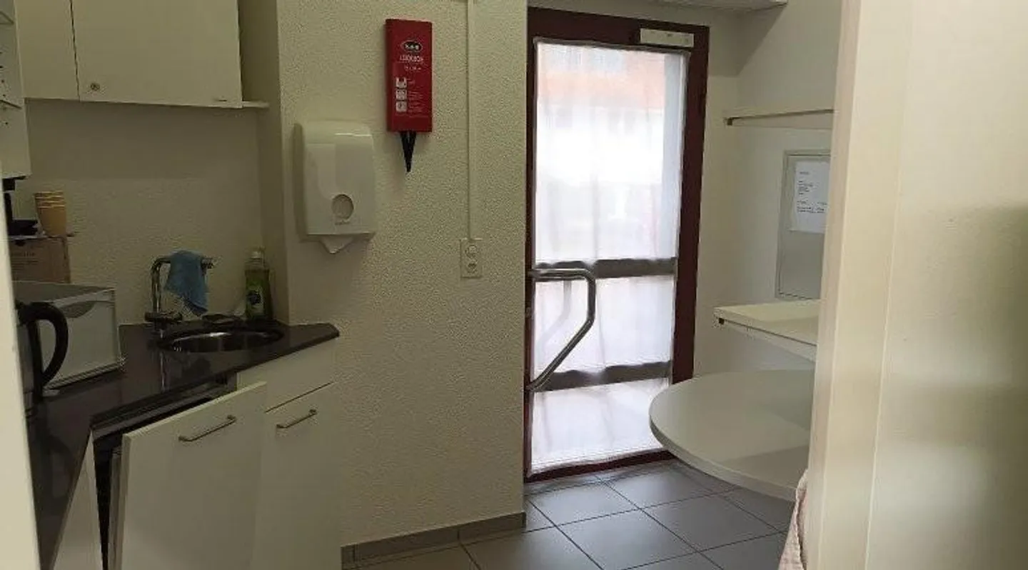 Espace commercial spacieux à louer à Hombrechtikon à partir de juillet 2026 ! - Photo 9 sur 10