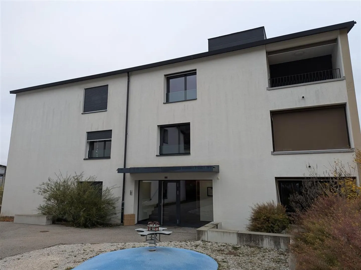 Indoor parking space - Photo 3 of 5