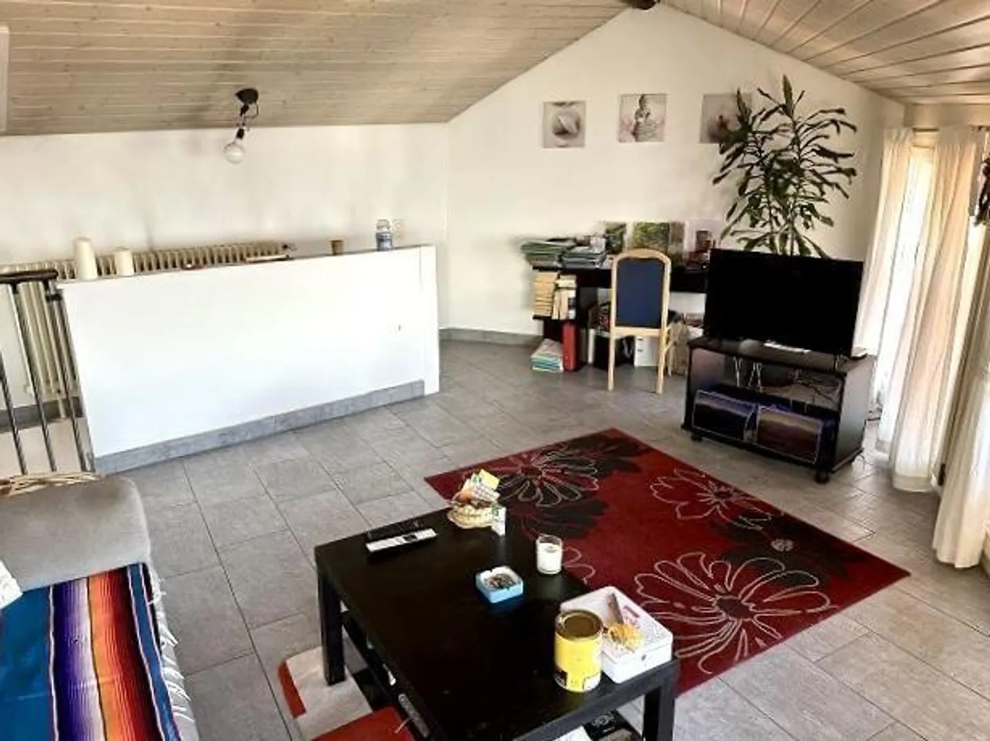 Casa bifamiliare, molto centrale, soleggiata, tranquilla con bella vista - Foto 12 di 50