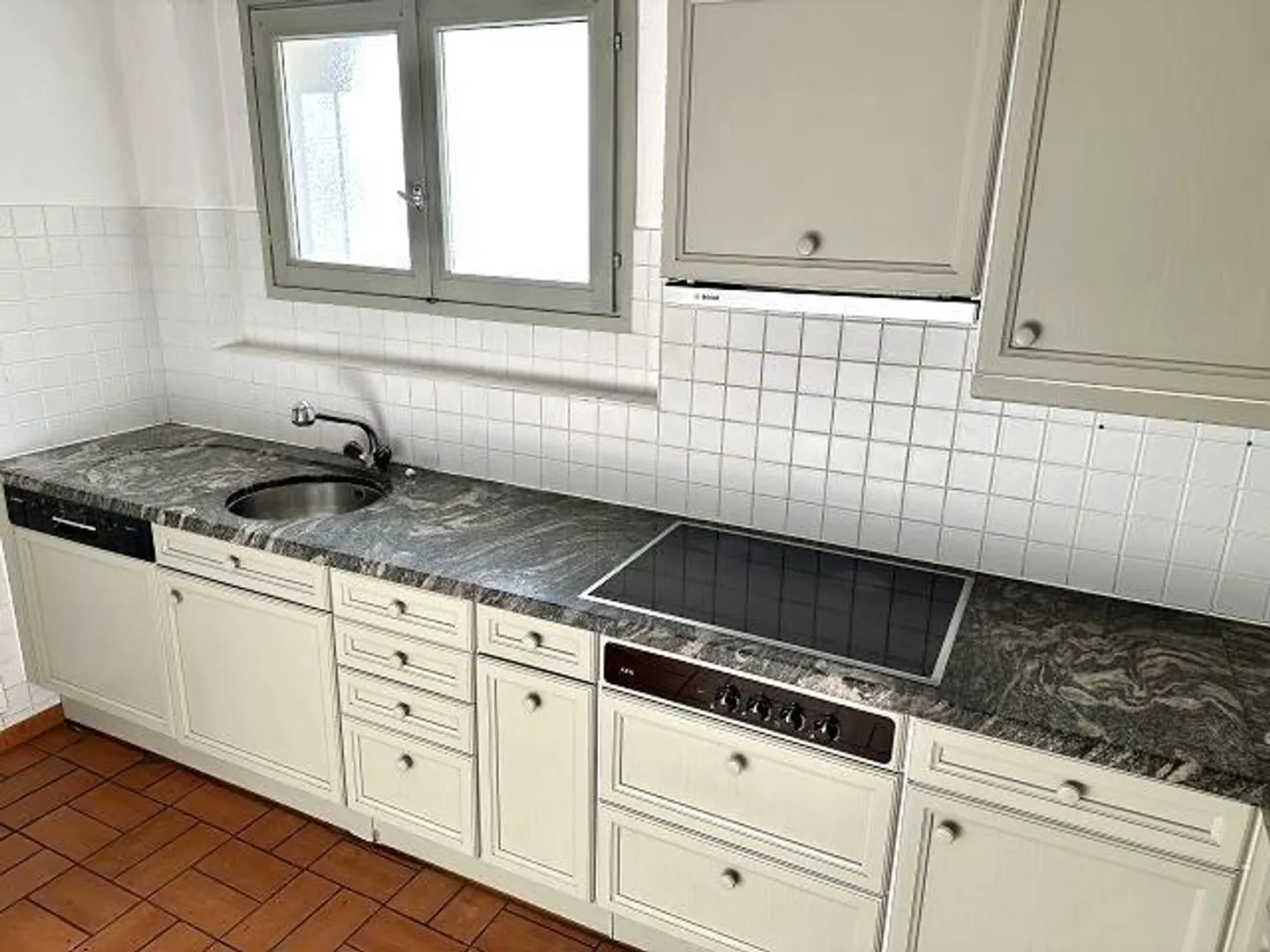 Casa bifamiliare, molto centrale, soleggiata, tranquilla con bella vista - Foto 17 di 50