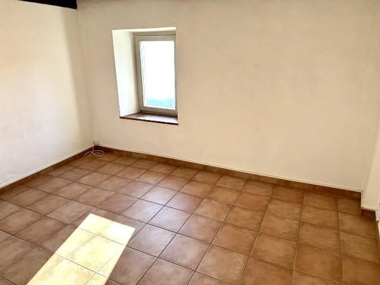 Casa bifamiliare, molto centrale, soleggiata, tranquilla con bella vista - Foto 20 di 50