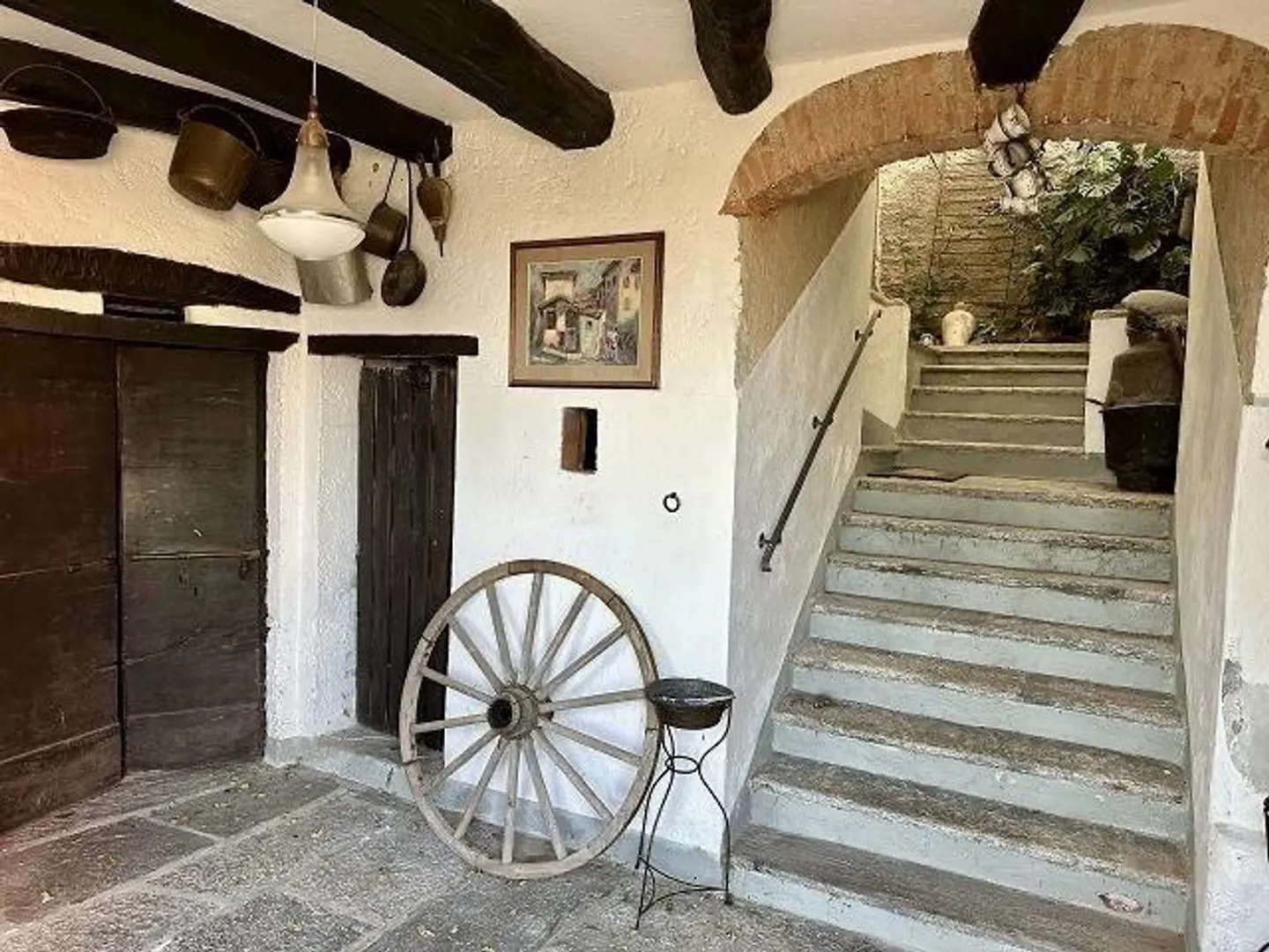 Casa bifamiliare, molto centrale, soleggiata, tranquilla con bella vista - Foto 33 di 50