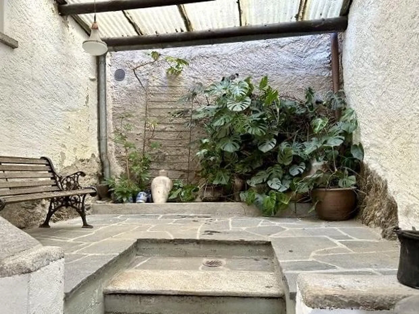 Casa bifamiliare, molto centrale, soleggiata, tranquilla con bella vista - Foto 34 di 50