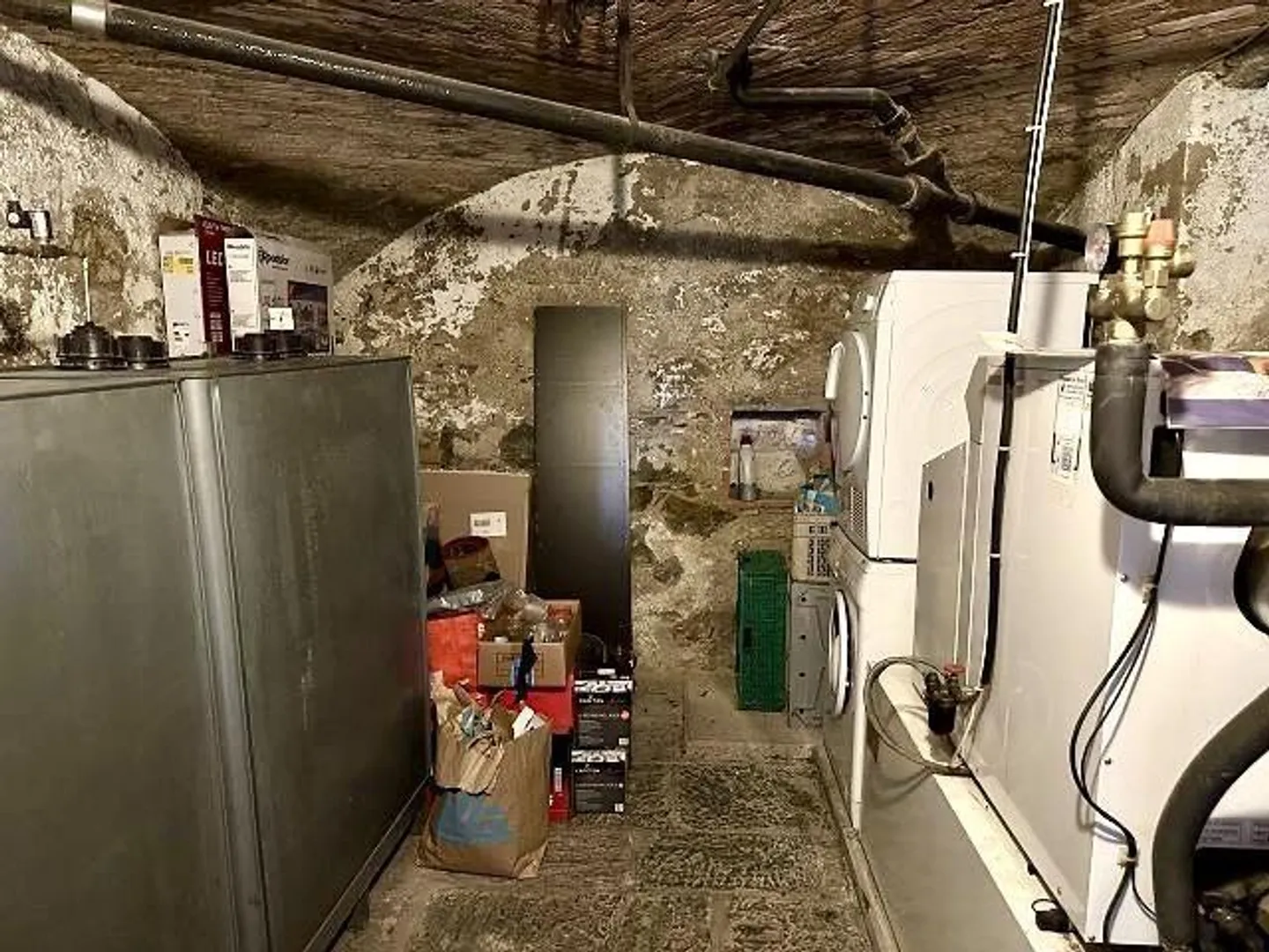 Casa bifamiliare, molto centrale, soleggiata, tranquilla con bella vista - Foto 37 di 50