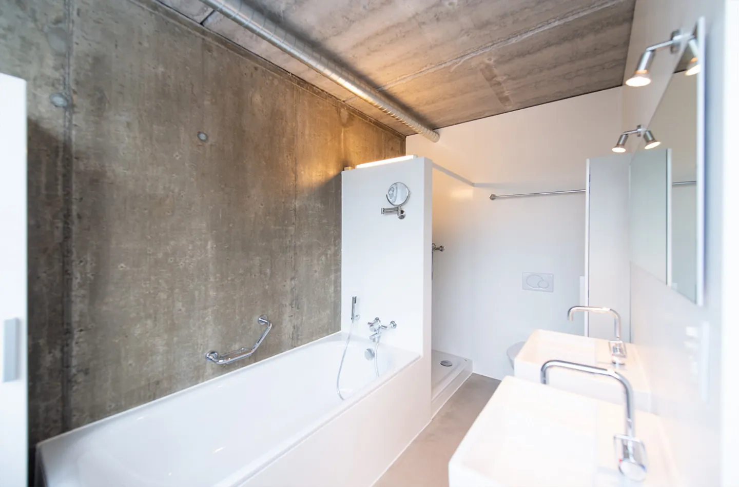 Ampio appartamento loft luminoso - Foto 13 di 17