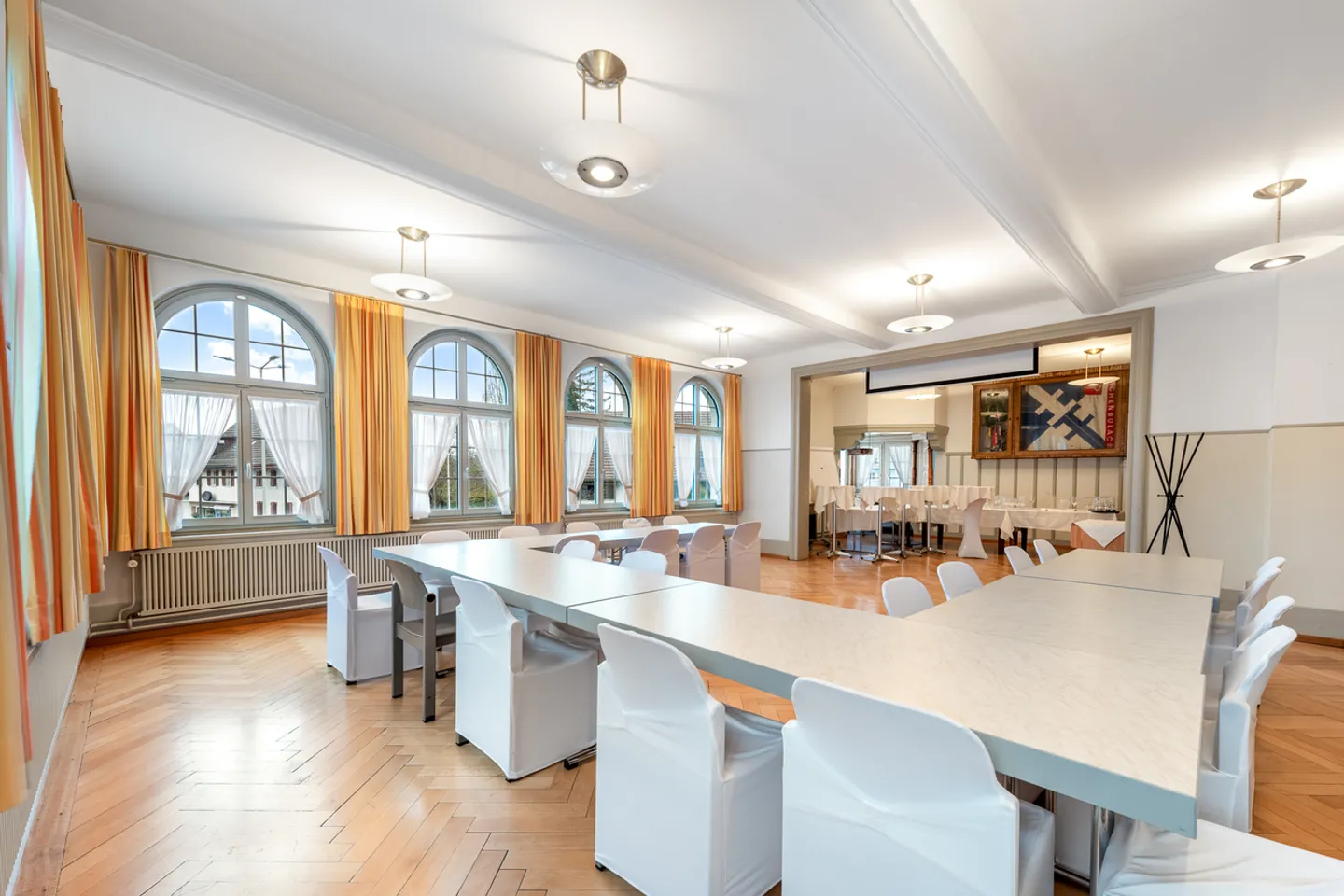 Auberge historique avec un potentiel de développement résidentiel passionnant au centre de Bachenbülach - Photo 7 sur 12