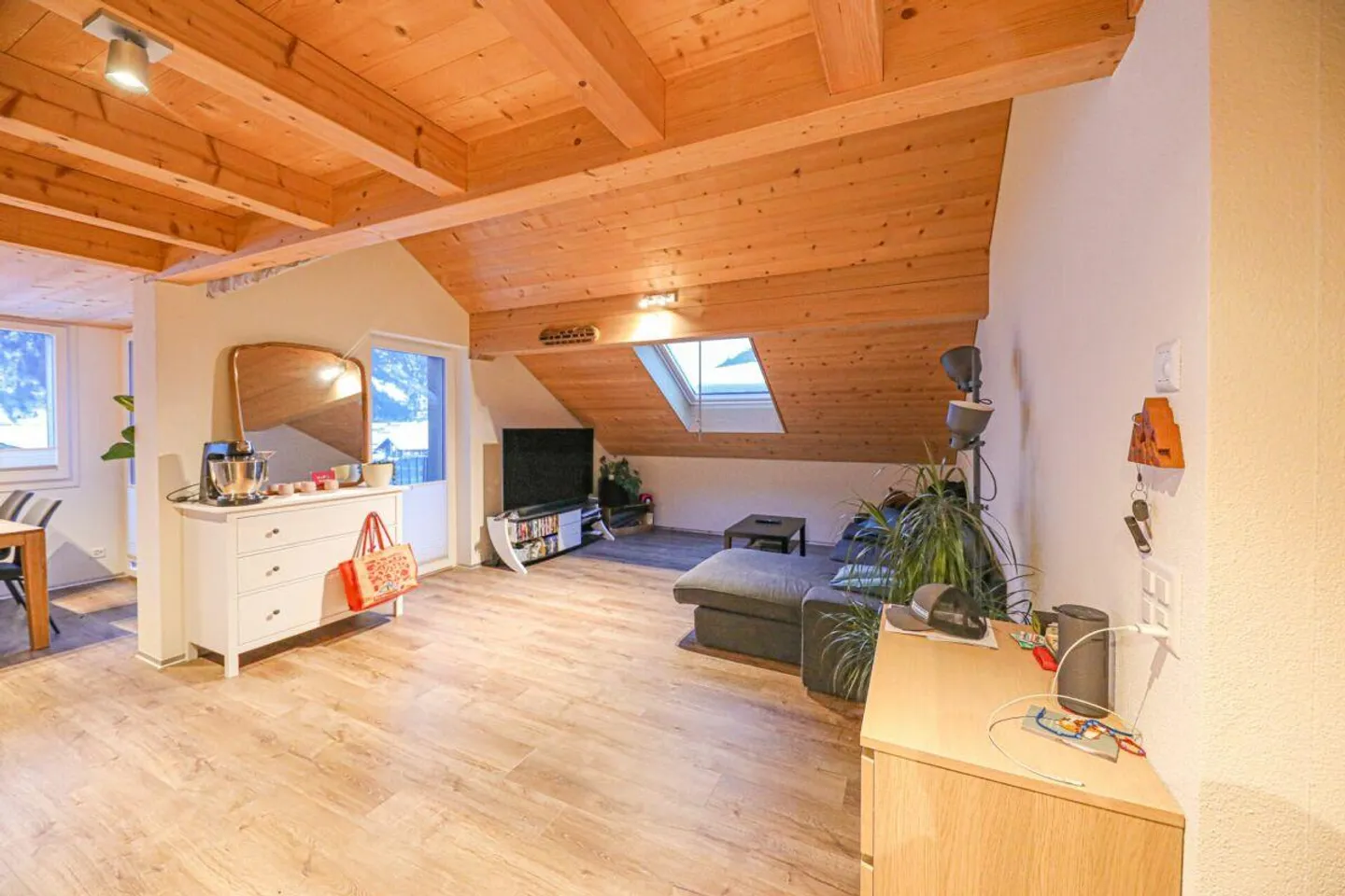 Modernes Loft-Apartment in Zweisimmen - Foto 2 von 11