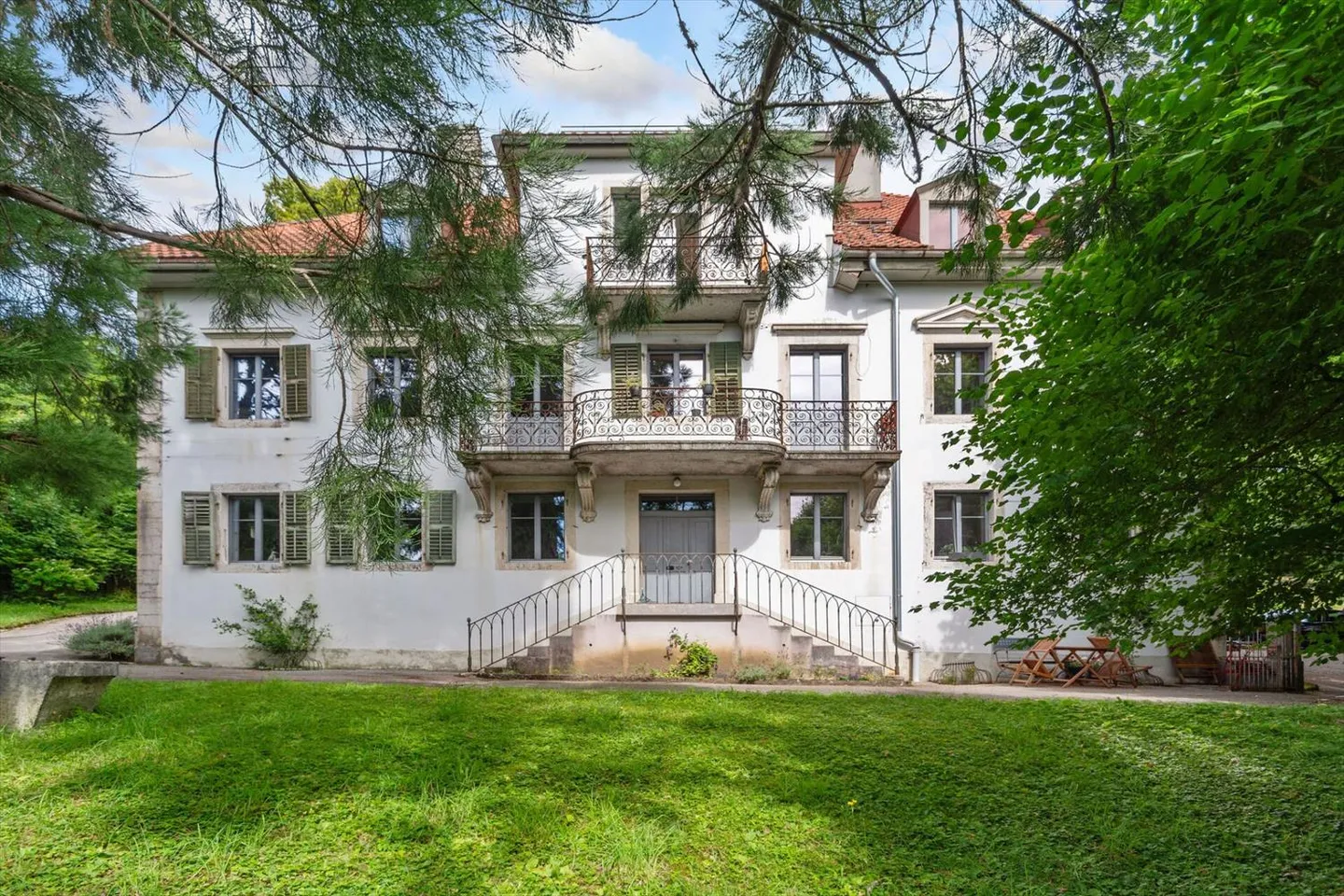 La Chaux-de-Fonds, magnifico appartamento di 3 stanze in una casa padronale - Foto 1 di 13