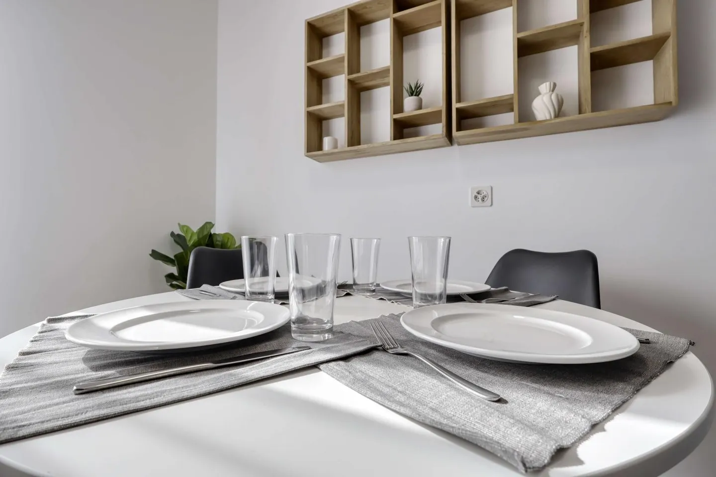 Coliving with Privacy and Community in the Heart of Renens - Photo 13 of 25