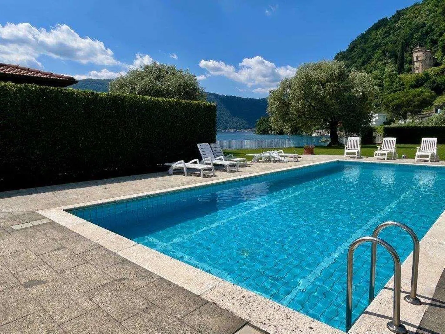 VILLA A LAGO CON ATTRACCO BARCA, CASA VACANZA - Foto 10 di 12