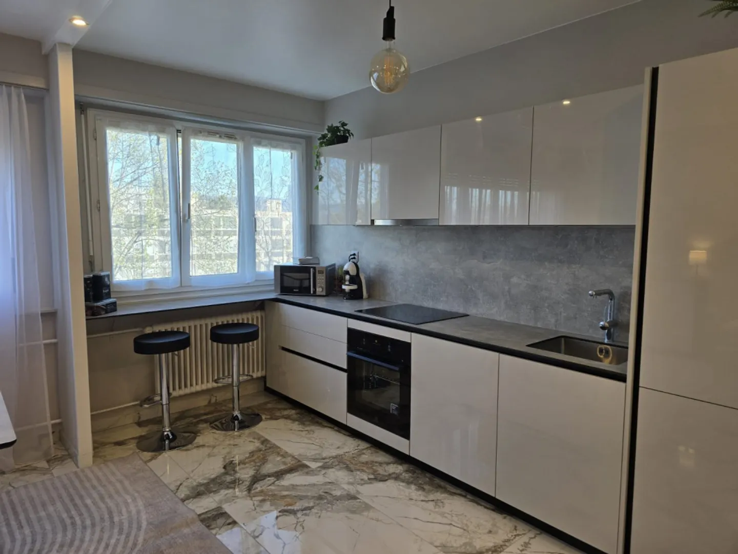 BEL APPARTAMENTO 4 LOCALI ARREDATO - MEYRIN - Foto 4 di 8