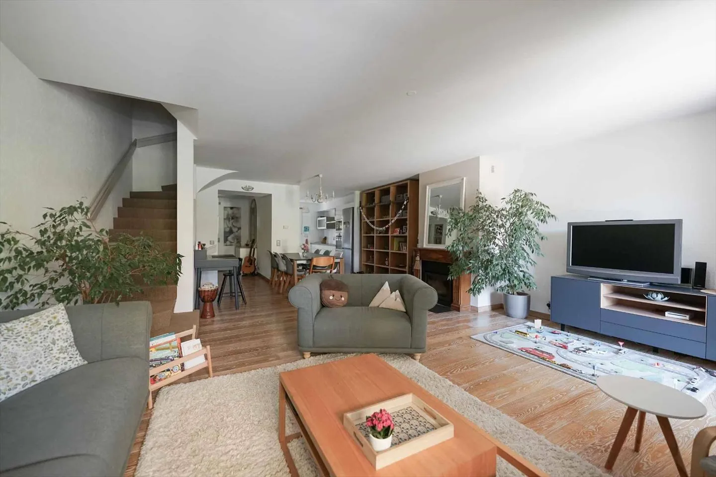 7-Zimmer Reihenhaus - Foto 3 von 10