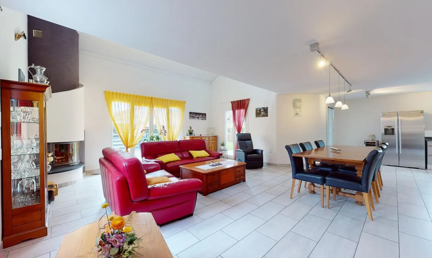 Corjolens: large 6.5-room villa with independent 2.5-room - Photo 8 of 13