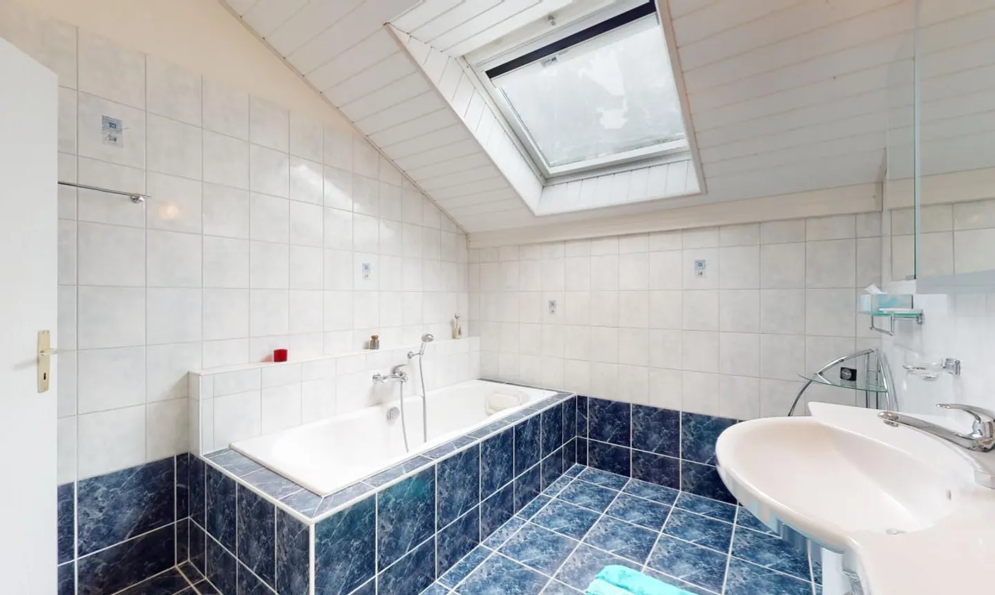 Corjolens: large 6.5-room villa with independent 2.5-room - Photo 11 of 13