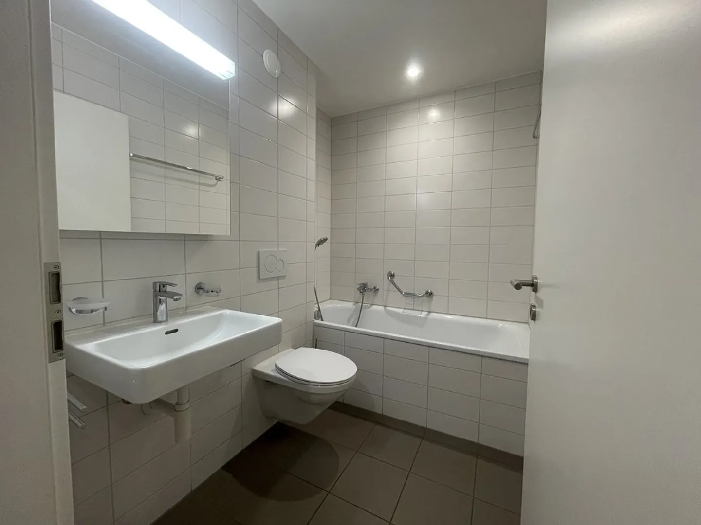 Spacieux appartement moderne de 4,5 pièces - Photo 8 sur 12