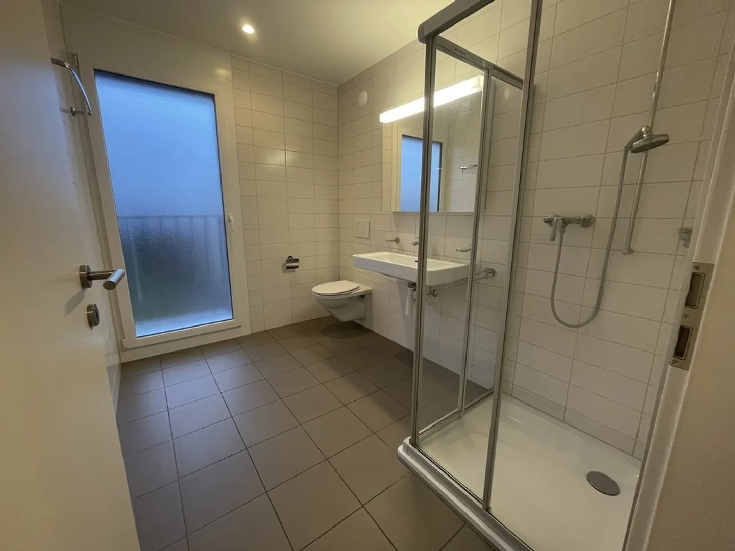 Spacieux appartement moderne de 4,5 pièces - Photo 11 sur 12