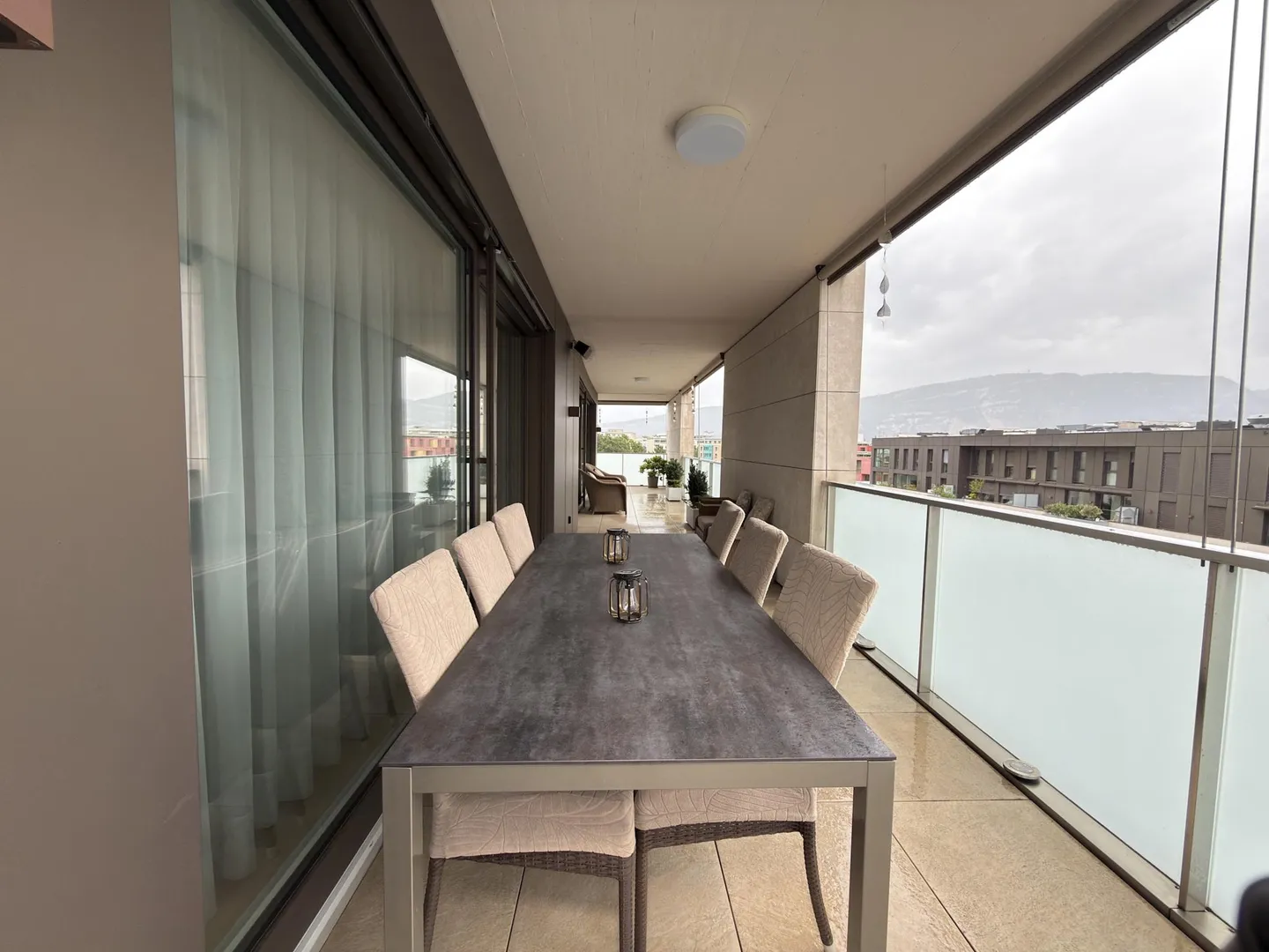 Luxury Apartment with Terrace - Photo 7 of 17