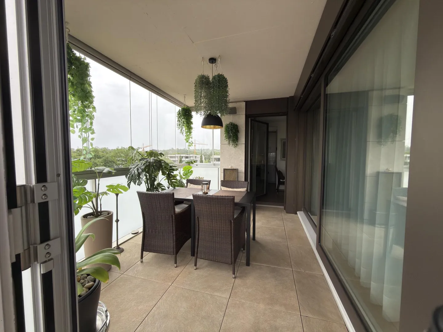 Luxury Apartment with Terrace - Photo 3 of 17