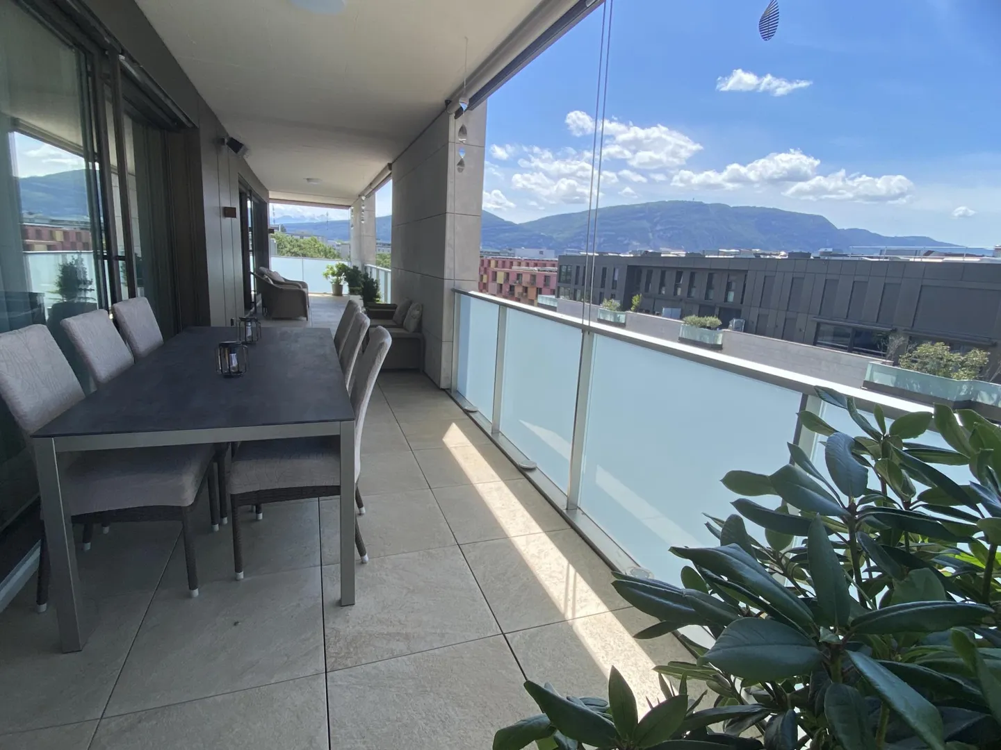 Luxury Apartment with Terrace - Photo 14 of 17