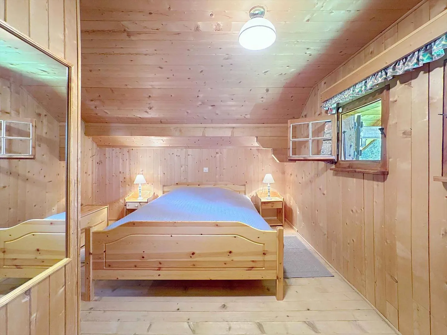 Chalet isolato con ampio terreno boschivo e annesso - Foto 11 di 13