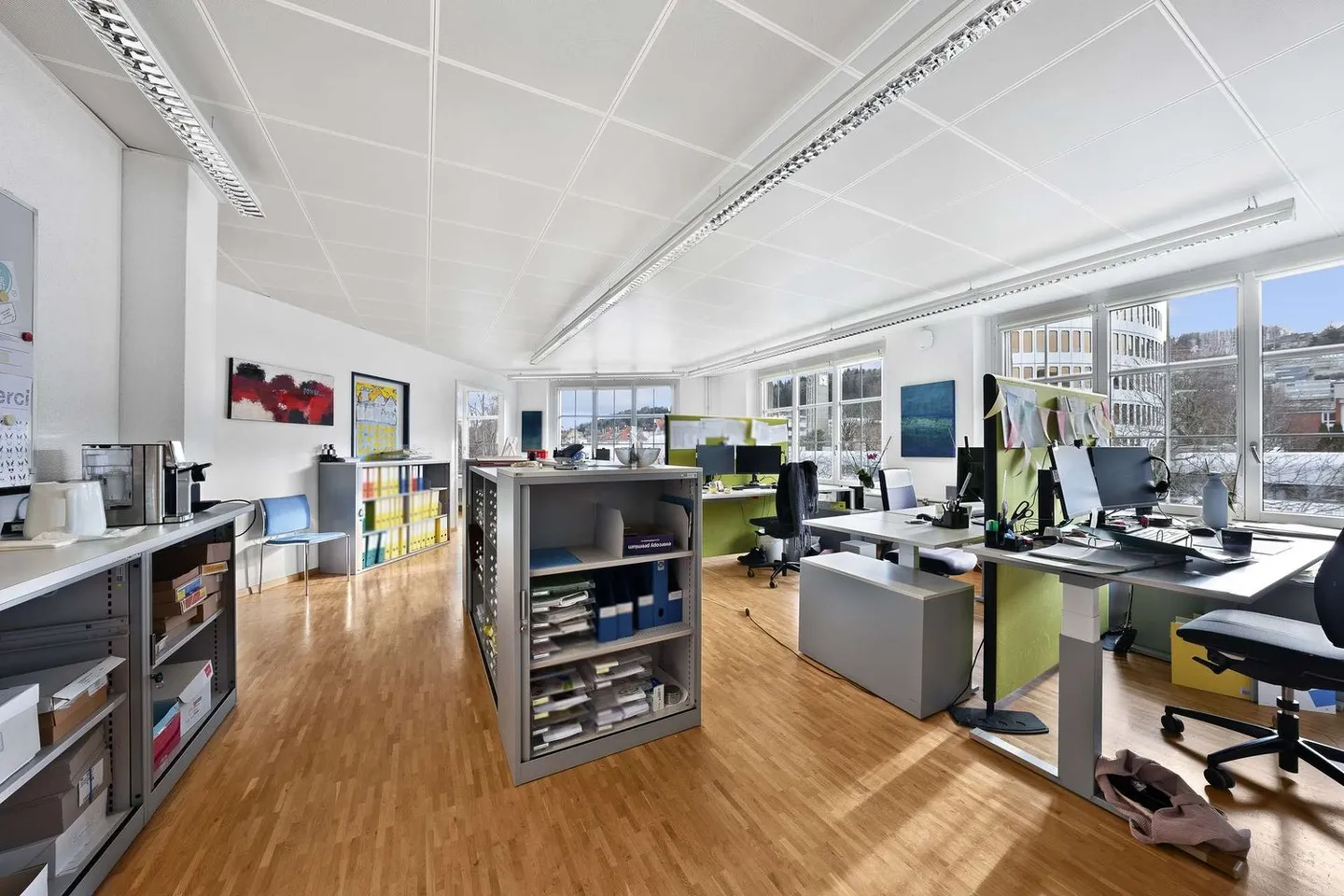 Spazio ufficio centrale con attrezzature moderne a San Gallo - Foto 1 di 8