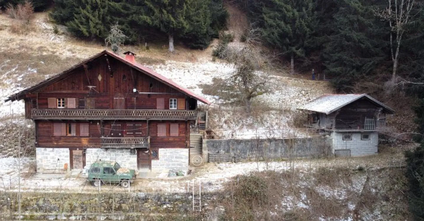 Old farmhouse from 1916 in the heart of nature - Val d'Illiez - Photo 2 of 9