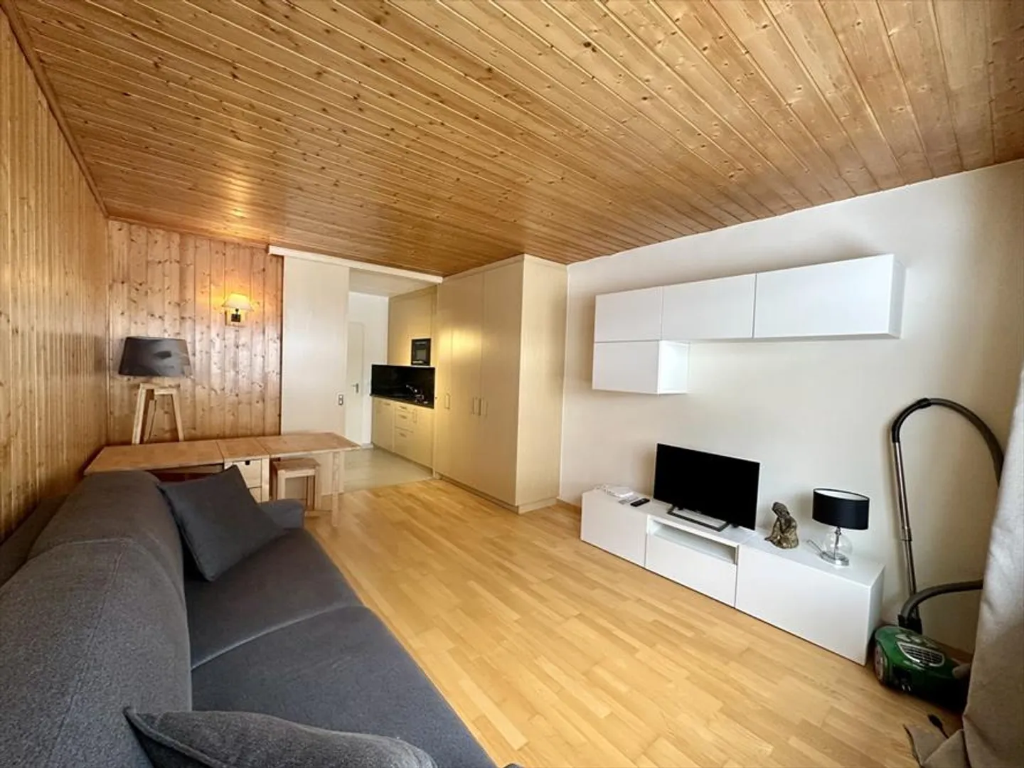 Incantevole studio nel centro di Montana. Disponibile dal 1-04-2024 - Foto 1 di 6