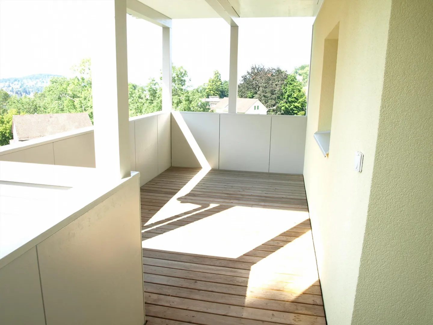 Charming apartment with a wonderful view - Photo 5 of 9