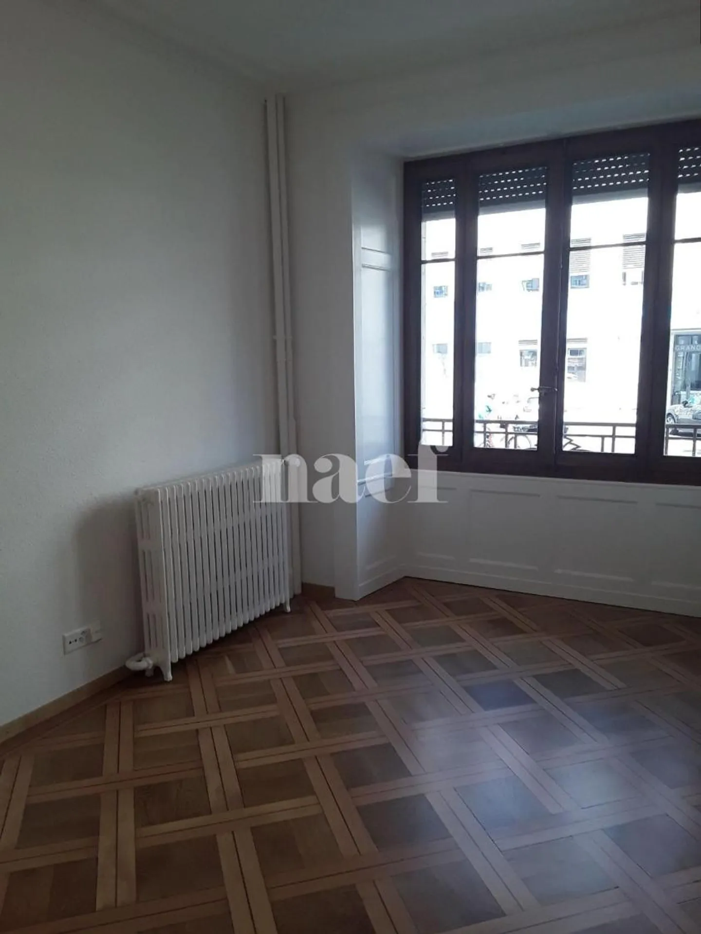 Apartment with 3.5 rooms near the UN - Photo 4 of 10