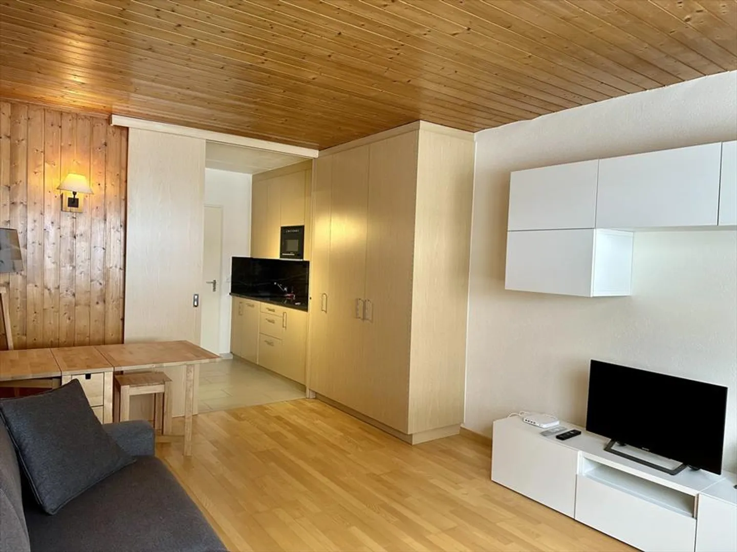 Incantevole studio nel centro di Montana. Disponibile dal 1-04-2024 - Foto 5 di 6