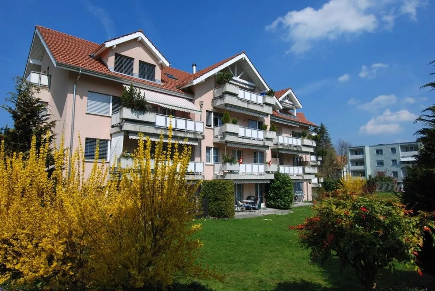 Appartamento duplex con area salotto - Foto 2 di 12