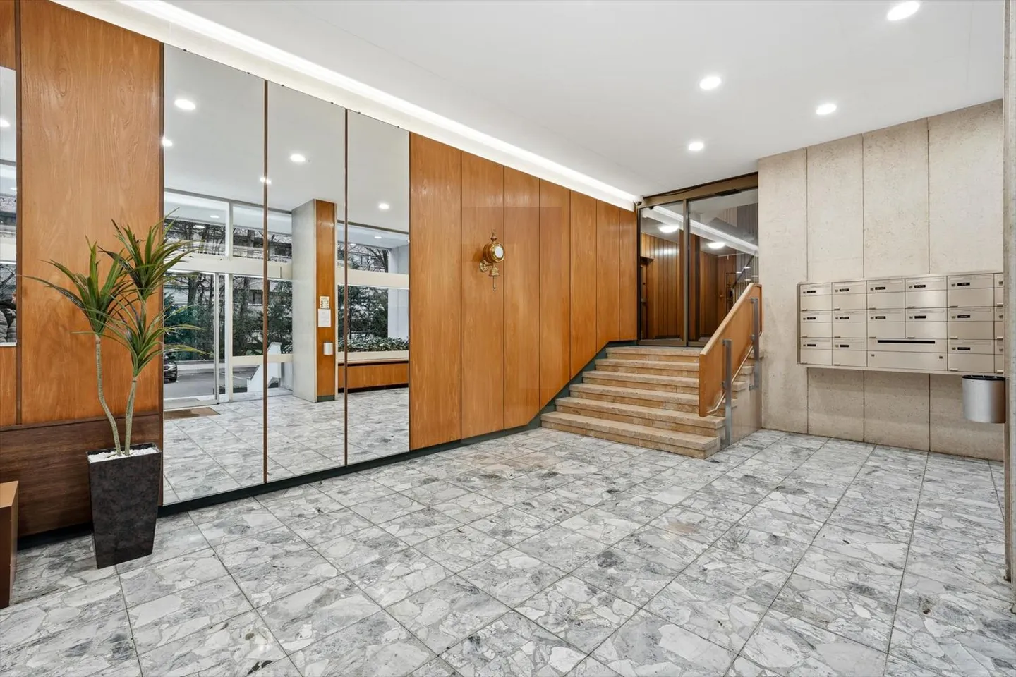 Appartamento in vendita - Foto 7 di 8