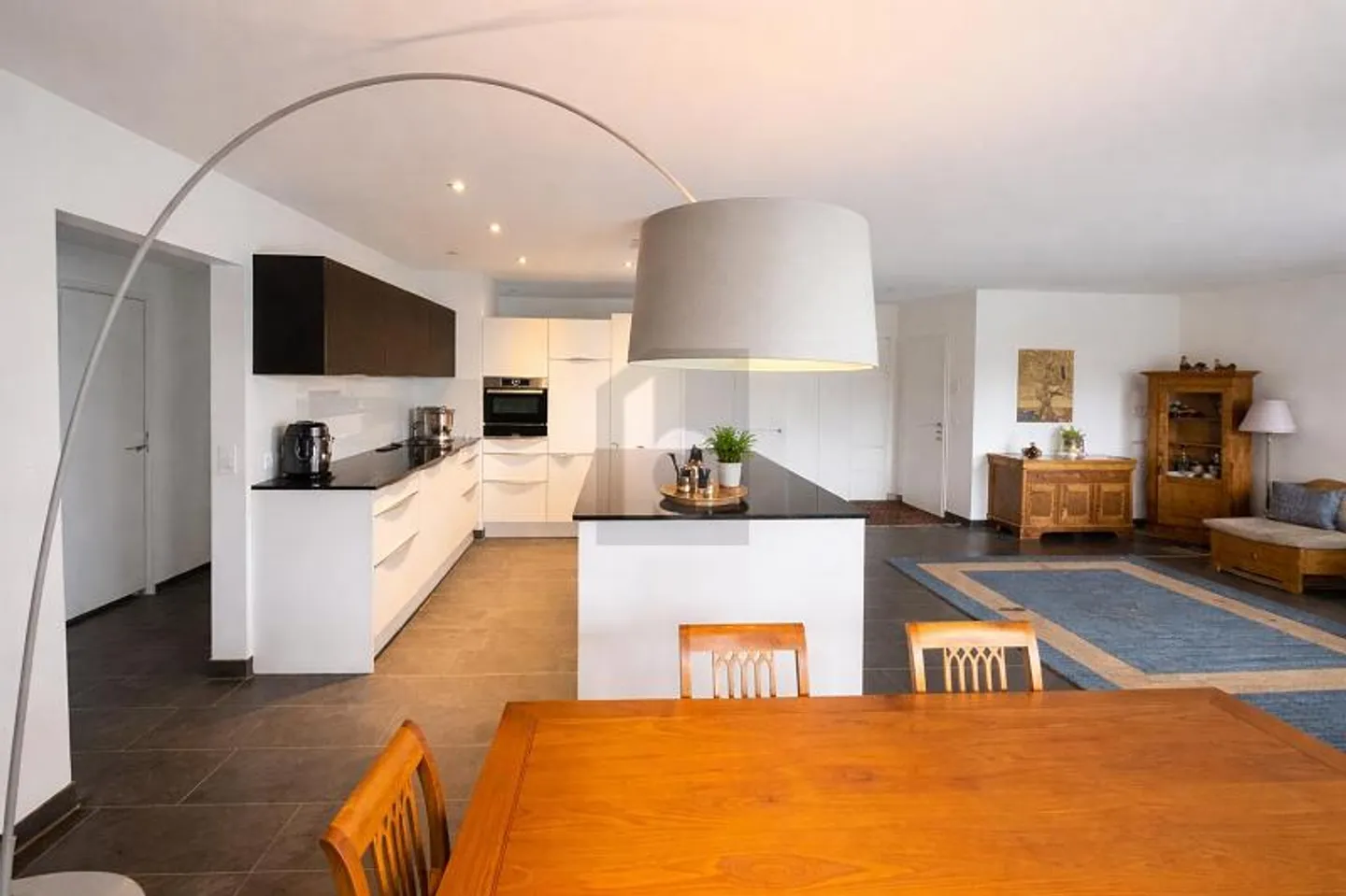 Apartment for rent - Photo 1 of 6