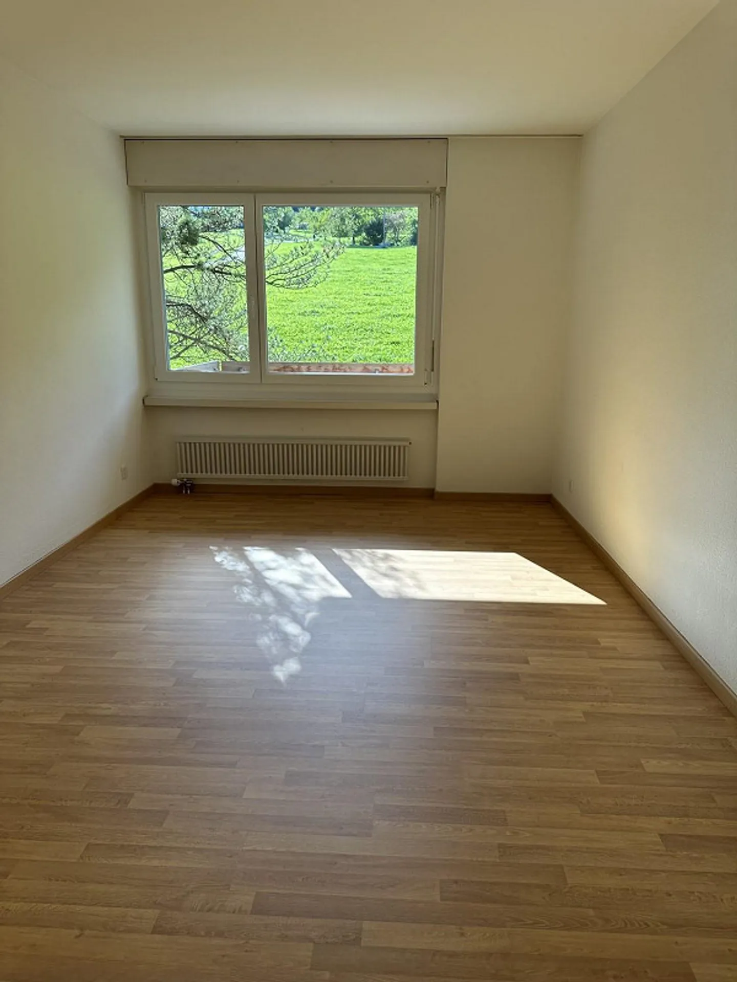 Appartamento 3.5 locali in una posizione verde e tranquilla a Zurigo - Foto 7 di 13