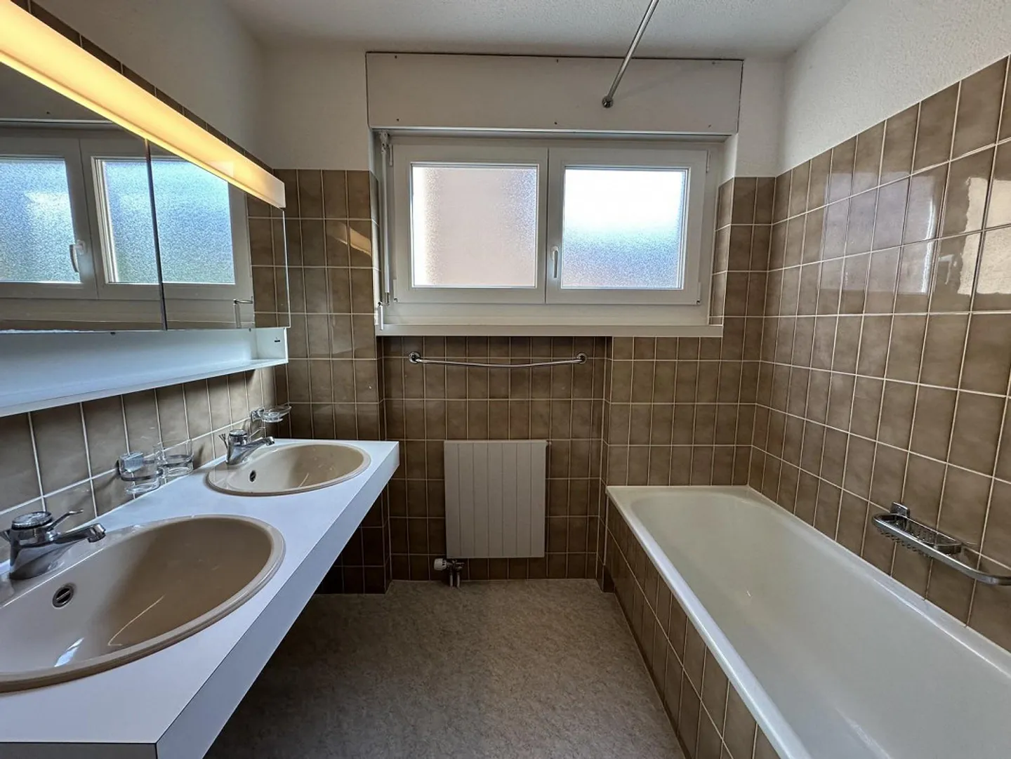 Appartamento 3.5 locali in una posizione verde e tranquilla a Zurigo - Foto 8 di 13