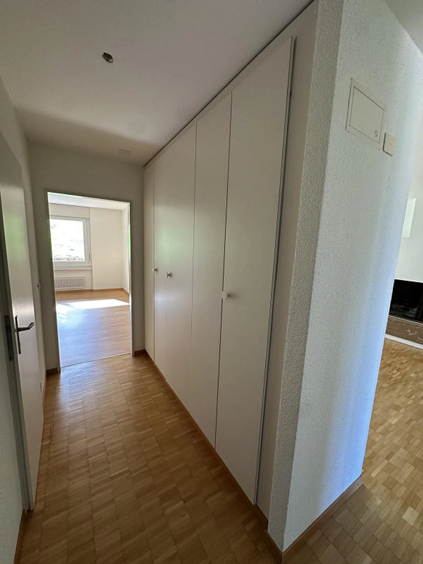 Appartamento 3.5 locali in una posizione verde e tranquilla a Zurigo - Foto 10 di 13