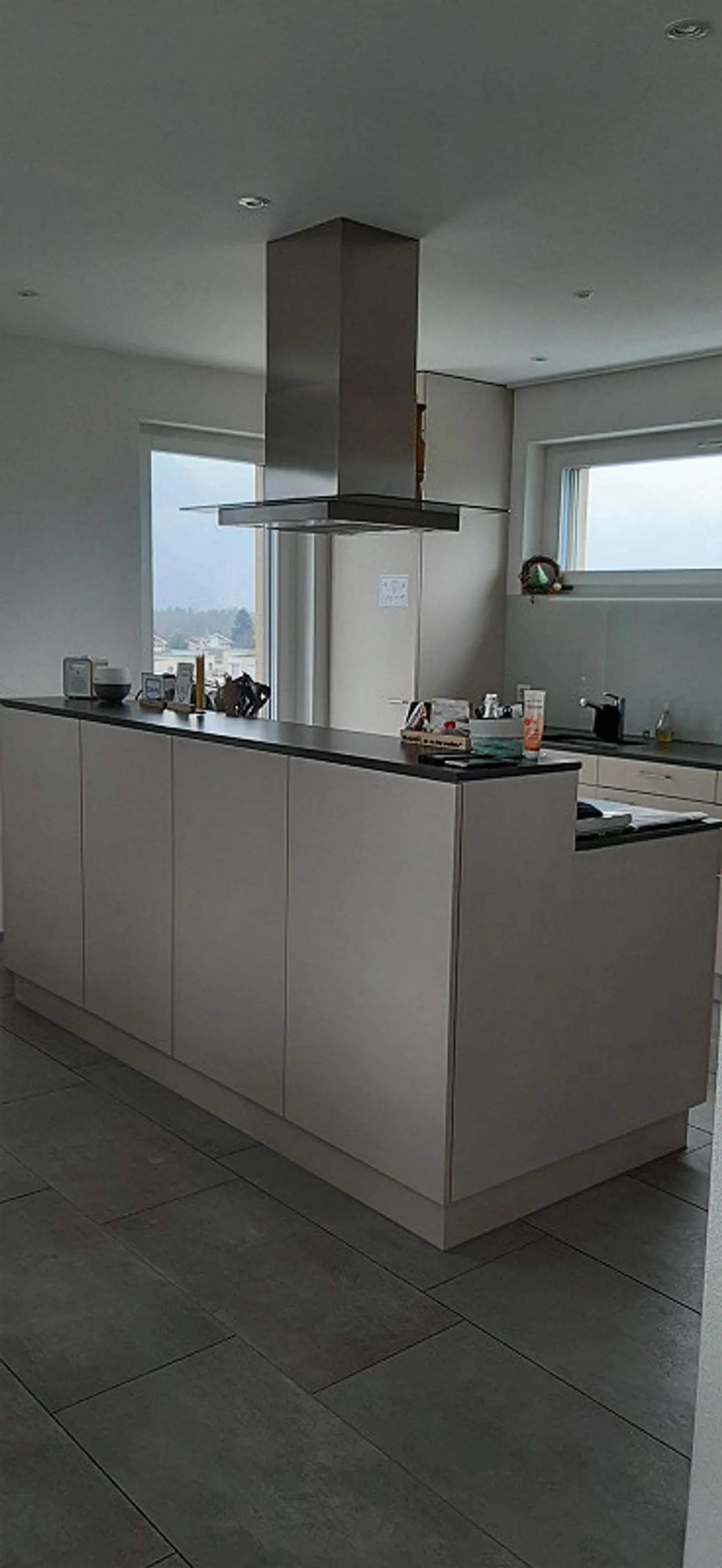 5 1/2-Room Penthouse Apartment - Photo 2 of 12