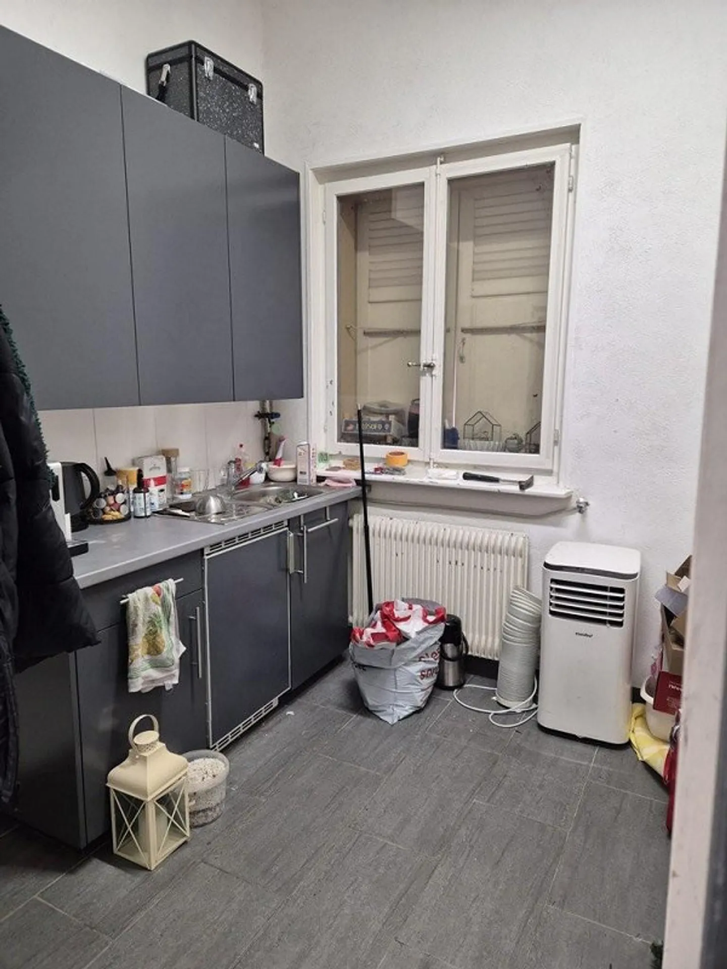 Hair salon for rent near the city center of Sion - Photo 2 of 4