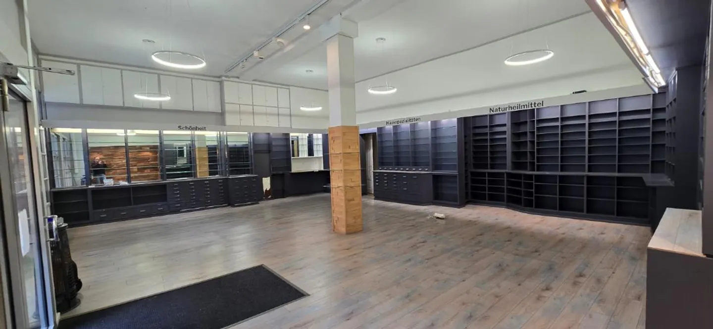 Espace de vente - Photo 2 sur 10