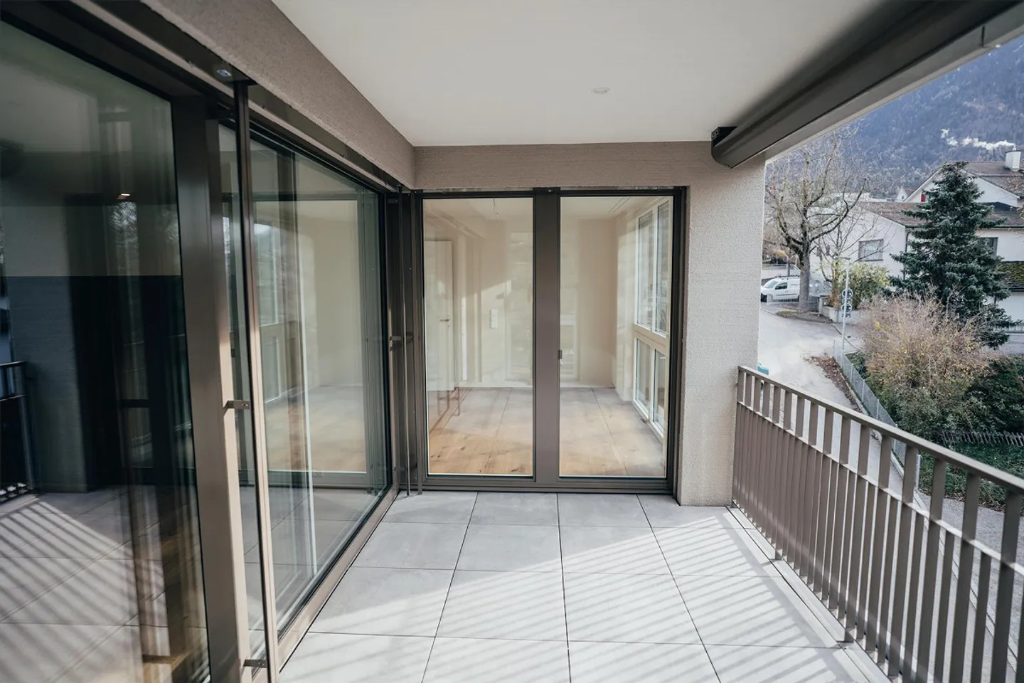 Modern and Bright Apartment - Photo 5 of 5