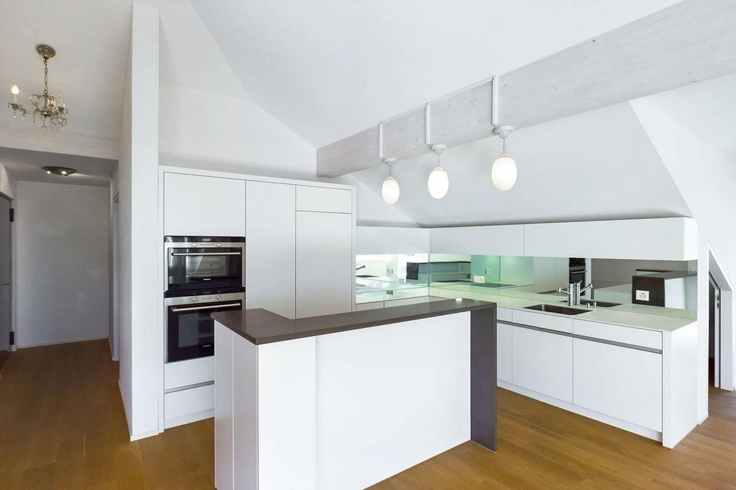 Muralto - Luxury Penthouse in the Noble Villa Balli - Photo 12 of 30