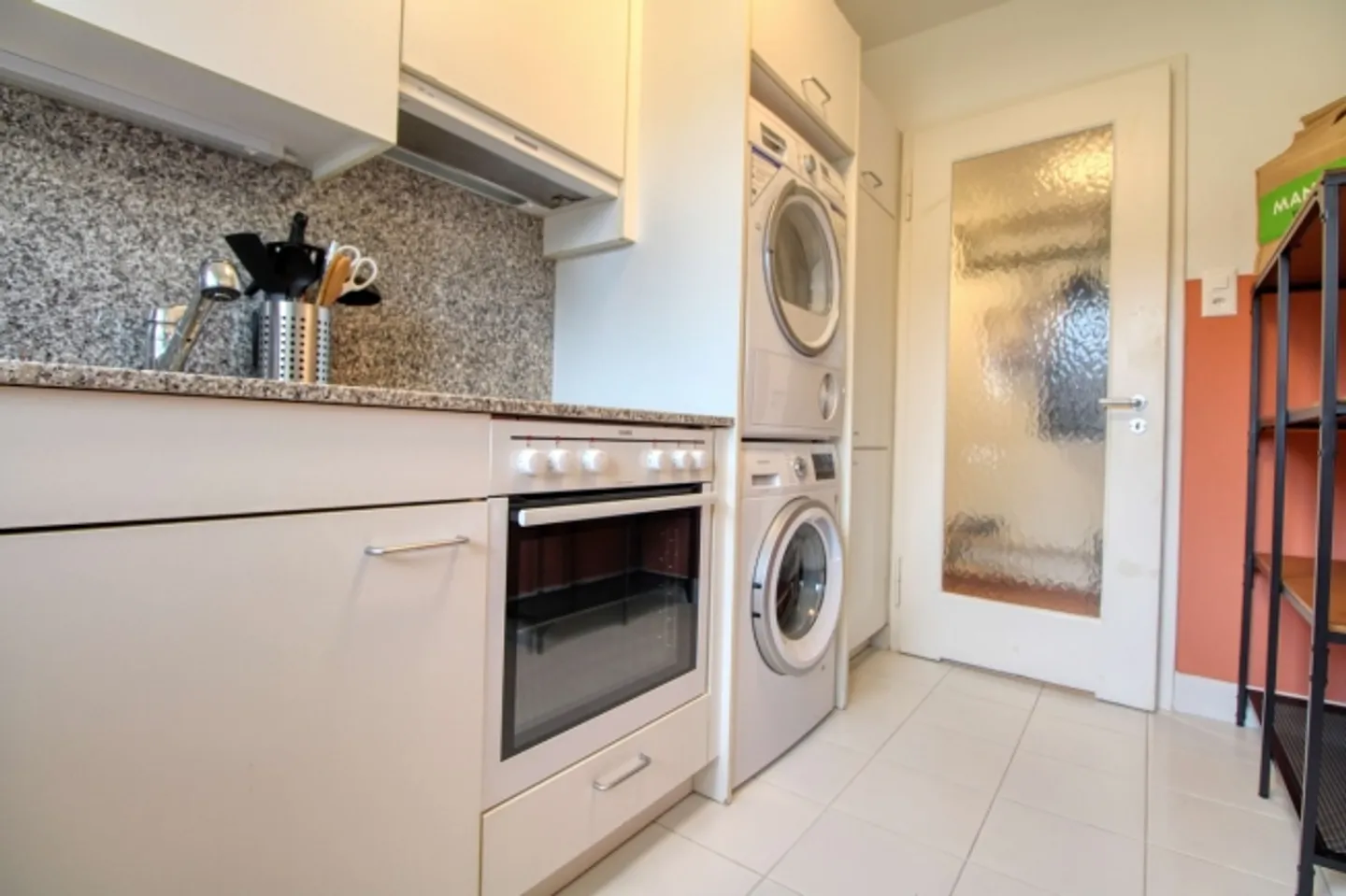 Retraite urbaine tranquille près de l'université à Irchel, Zurich - Photo 11 sur 11