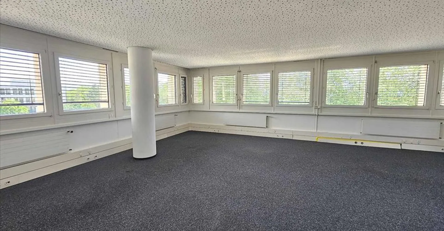 Office space for rent - Photo 4 of 8