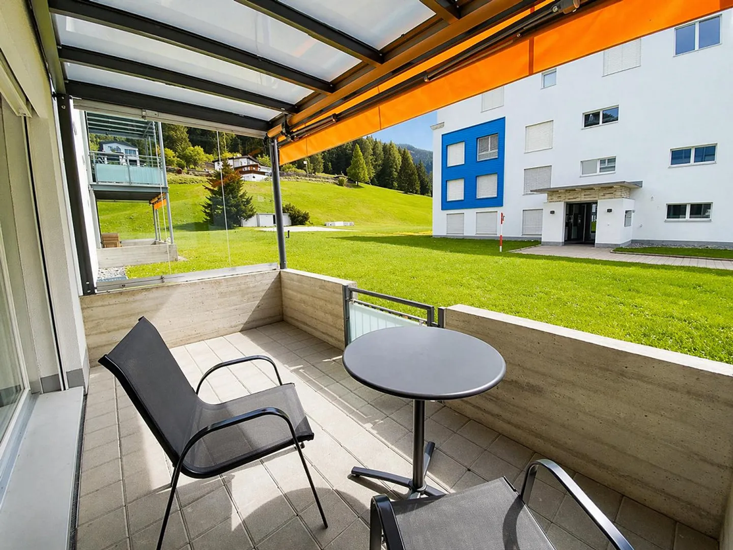 Modern 2.5-room apartment in the heart of Davos - Photo 6 of 8