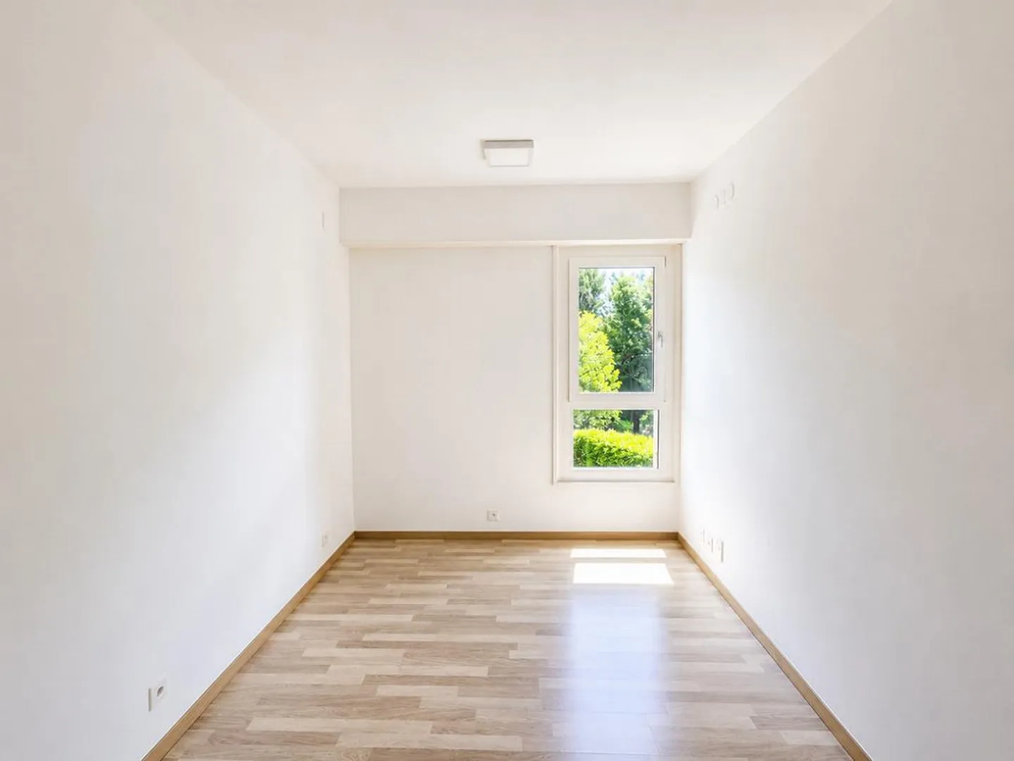 LUGANO - FOR RENT BRIGHT 4.5 ROOMS WITH TERRACE - Photo 5 of 9
