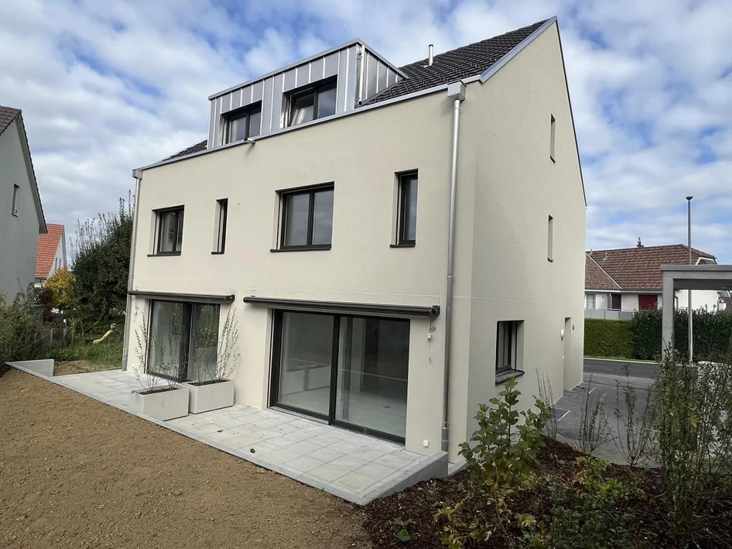 Maison individuelle moderne - Photo 1 sur 11